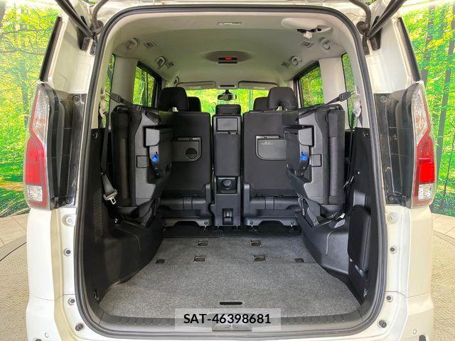 Nissan SERENA 2018-03 8458403-11