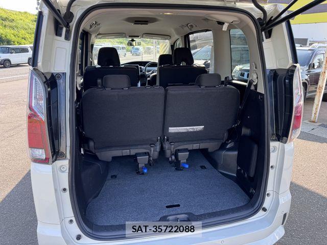 Nissan SERENA 2017-08 8486074-24