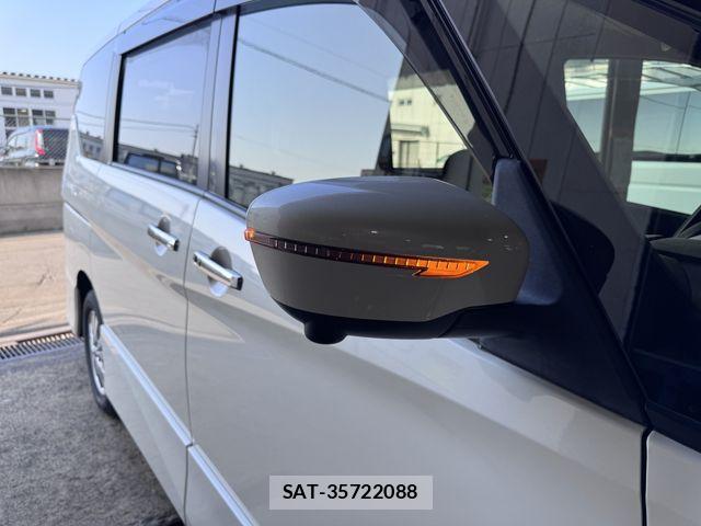 Nissan SERENA 2017-08 8486074-26