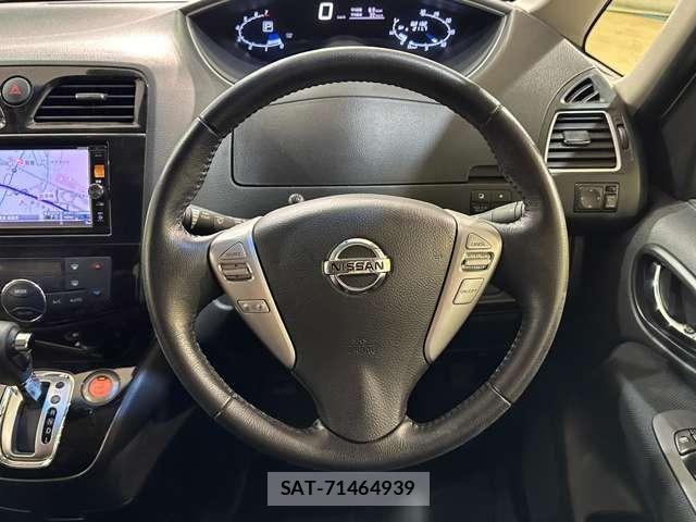 Nissan SERENA 2015-09 8563525-9