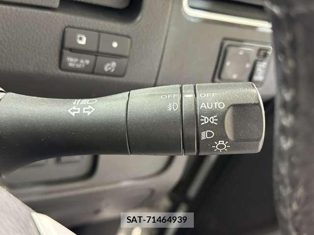 Nissan SERENA 2015-09 8563525-11