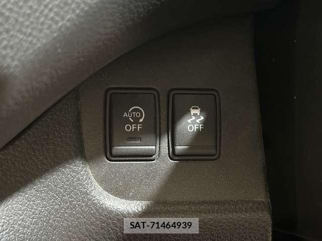 Nissan SERENA 2015-09 8563525-17