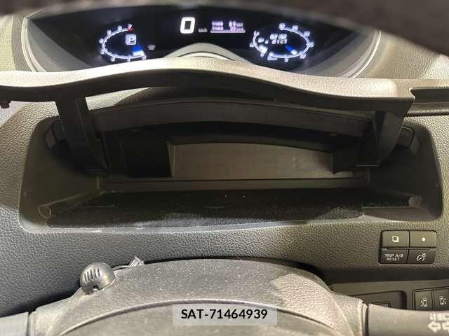 Nissan SERENA 2015-09 8563525-27