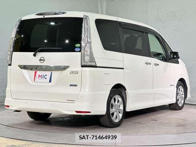 Nissan SERENA 2015-09 8563525-4