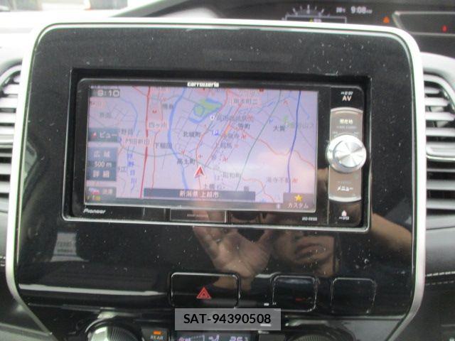Nissan SERENA 2017-09 8563524-9