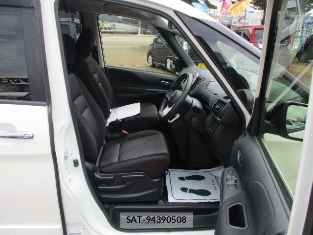 Nissan SERENA 2017-09 8563524-16