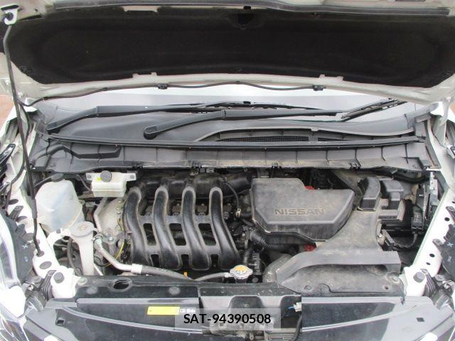 Nissan SERENA 2017-09 8563524-22