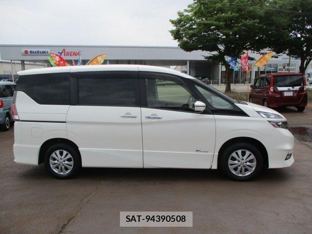 Nissan SERENA 2017-09 8563524-2