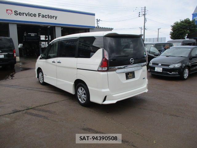 Nissan SERENA 2017-09 8563524-5