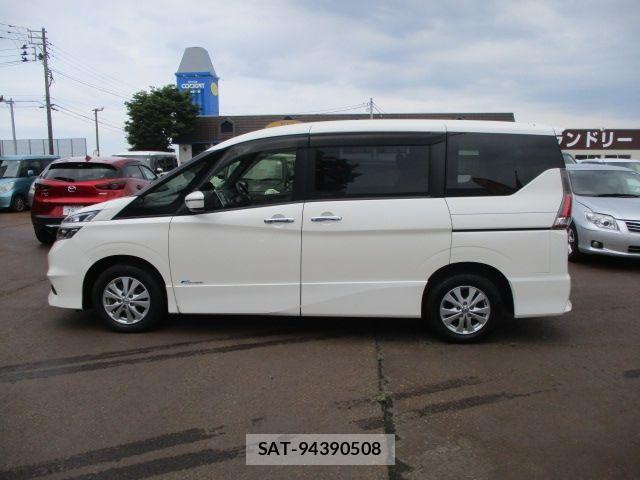 Nissan SERENA 2017-09 8563524-6