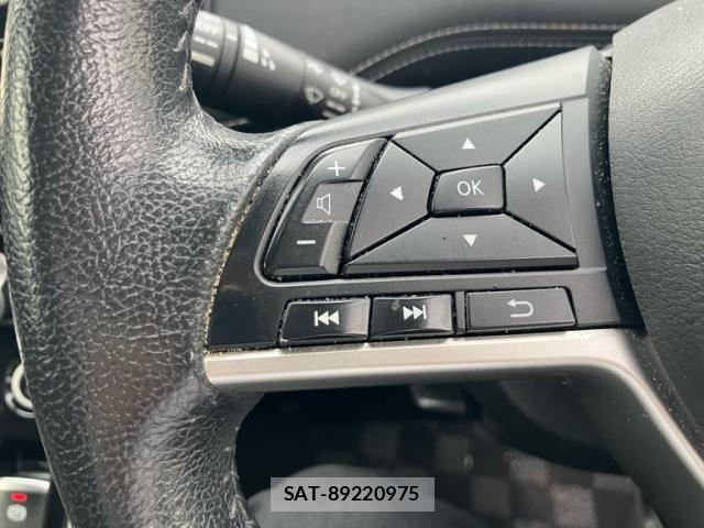 Nissan SERENA 2016-10 8661517-15