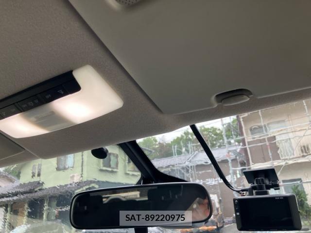 Nissan SERENA 2016-10 8661517-17