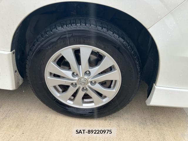 Nissan SERENA 2016-10 8661517-4