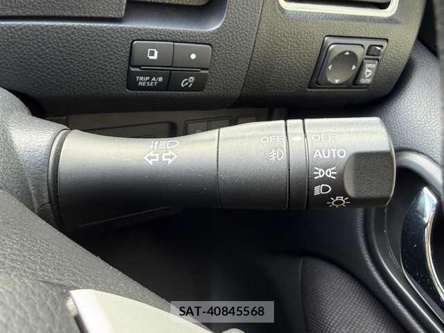 Nissan SERENA 2016-06 8745818-20