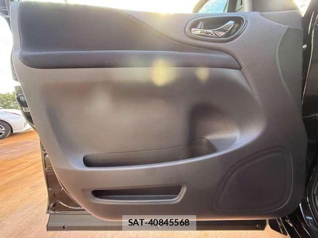 Nissan SERENA 2016-06 8745818-28