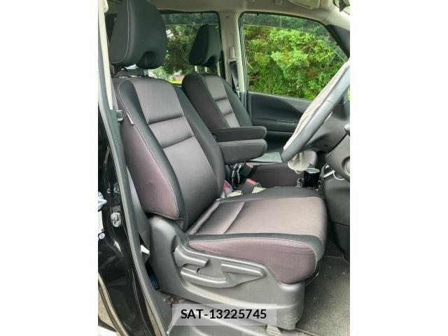 Nissan SERENA 2016-09 8745819-18