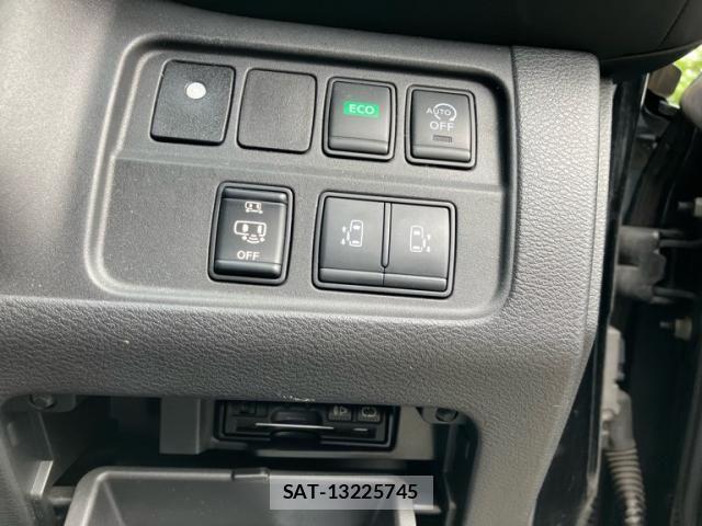 Nissan SERENA 2016-09 8745819-20