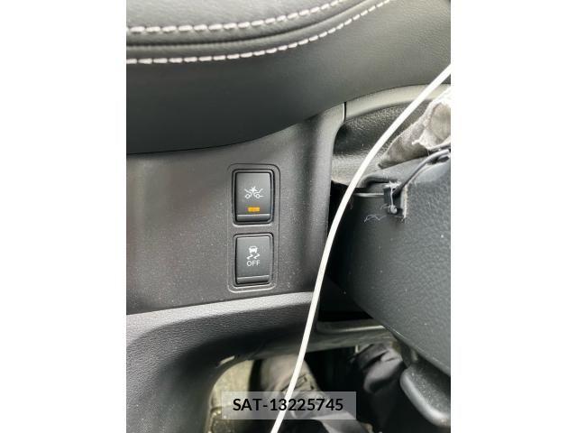 Nissan SERENA 2016-09 8745819-21