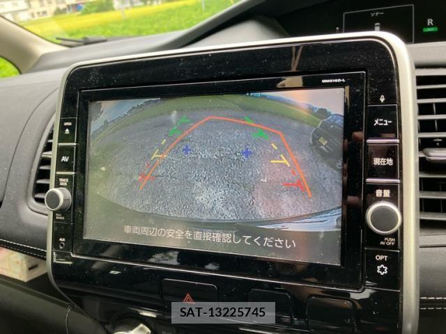 Nissan SERENA 2016-09 8745819-24