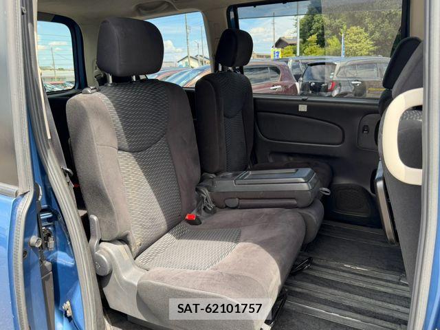 Nissan SERENA 2016-05 8797463-27