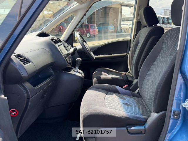 Nissan SERENA 2016-05 8797463-2