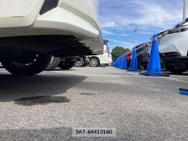 Nissan SERENA 2017-04 8831531-12