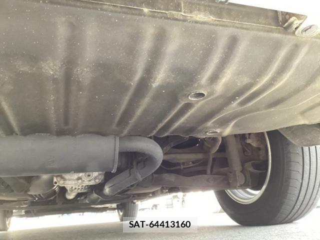 Nissan SERENA 2017-04 8831531-13