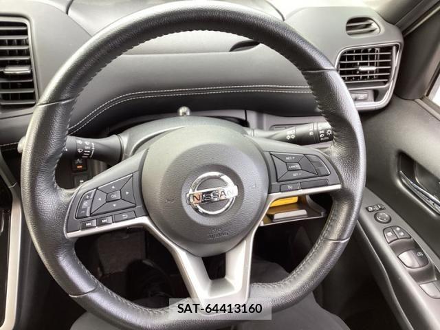 Nissan SERENA 2017-04 8831531-14