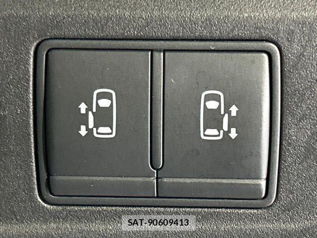 Nissan SERENA 2017-08 8850623-7