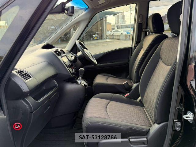 Nissan SERENA 2014-12 8872050-3