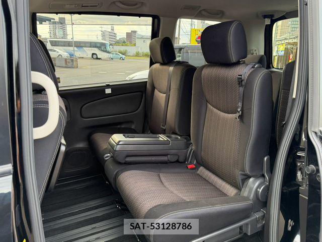 Nissan SERENA 2014-12 8872050-4
