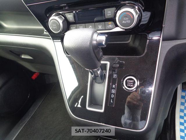 Nissan SERENA 2022-09 8882105-15