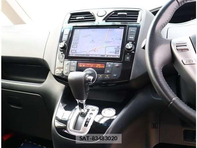 Nissan SERENA 2015-09 8882108-7