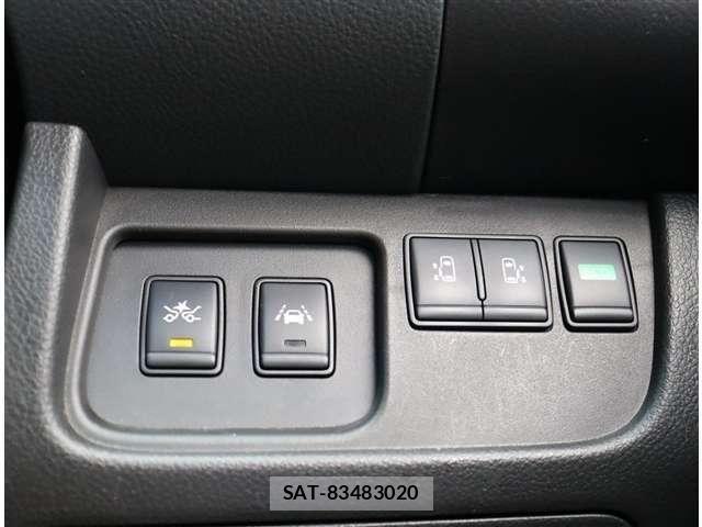 Nissan SERENA 2015-09 8882108-9