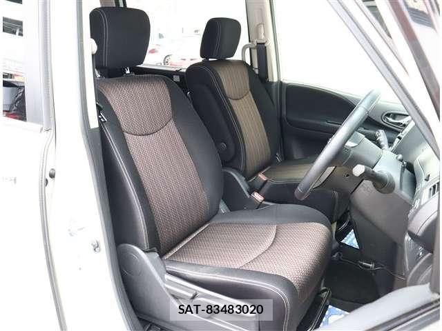 Nissan SERENA 2015-09 8882108-12