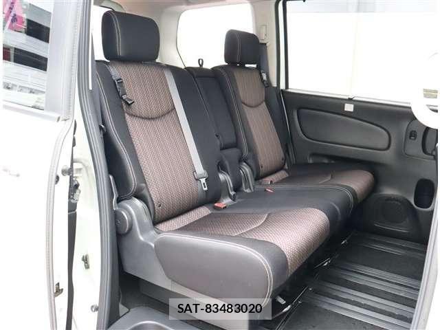 Nissan SERENA 2015-09 8882108-14