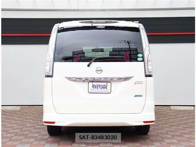 Nissan SERENA 2015-09 8882108-26
