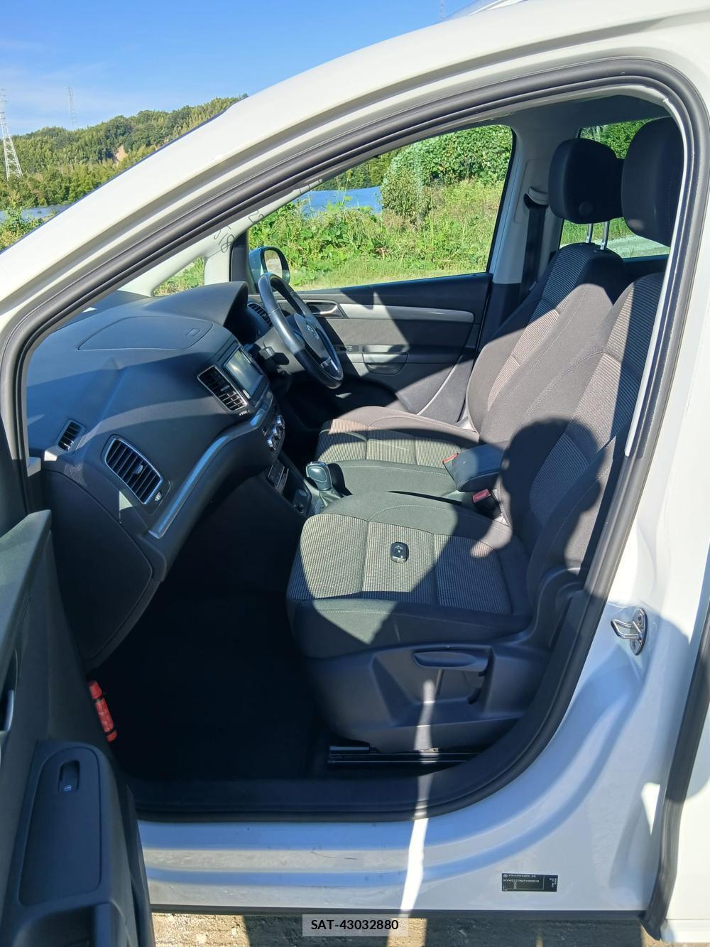 VolksWagen SHARAN 2014-08 1311433-13
