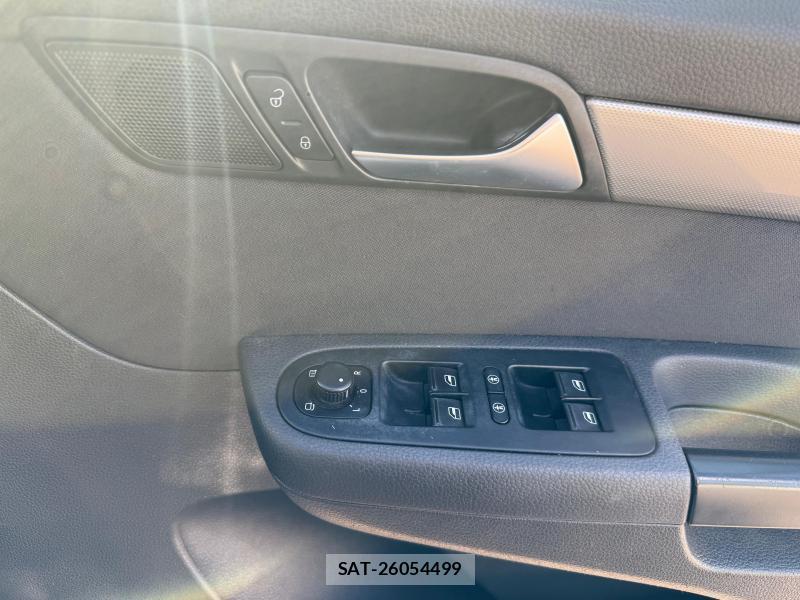 VolksWagen SHARAN 2013-09 1243993-18