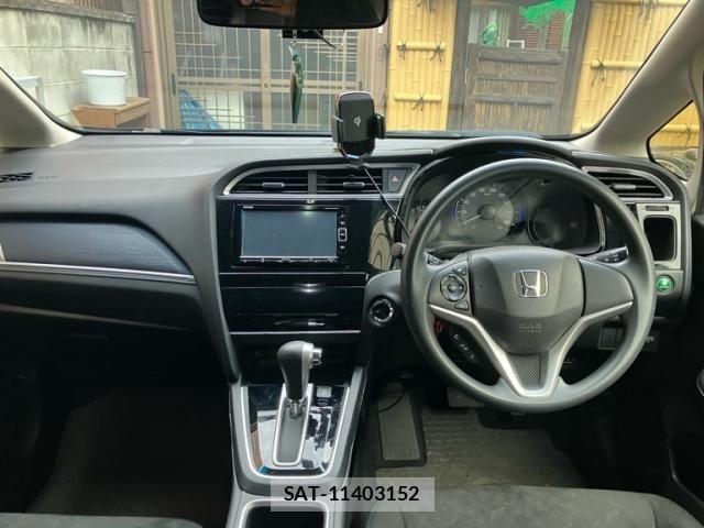 Honda SHUTTLE 2019-01 8884337-13
