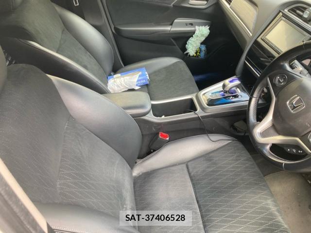 Honda SHUTTLE 2017-06 8831549-14