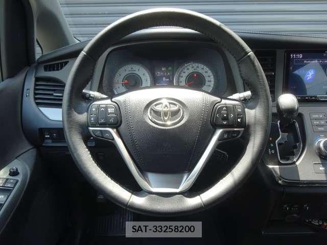 Toyota SIENNA 2018-03 7224960-10