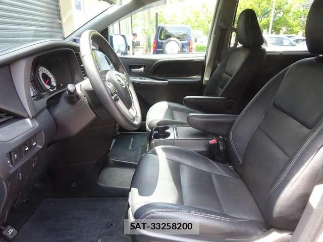 Toyota SIENNA 2018-03 7224960-8