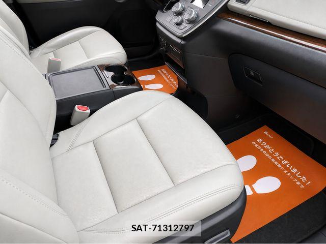 Toyota SIENNA 2026-03 7457720-10