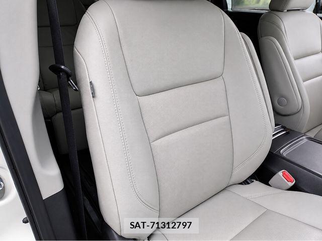 Toyota SIENNA 2026-03 7457720-13