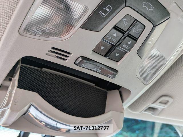 Toyota SIENNA 2026-03 7457720-17