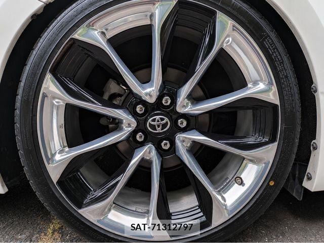 Toyota SIENNA 2026-03 7457720-21