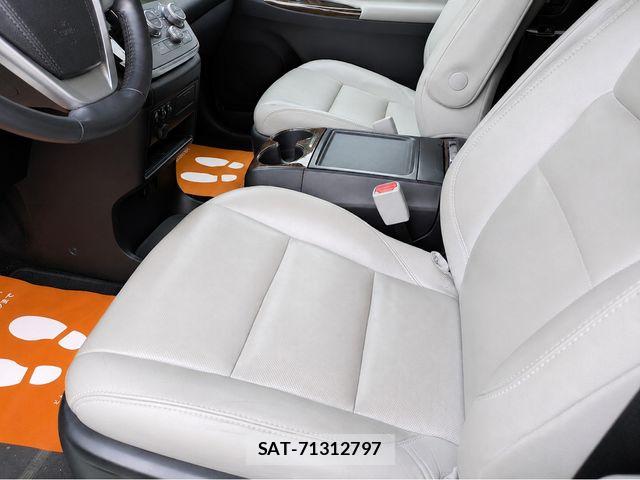 Toyota SIENNA 2026-03 7457720-8