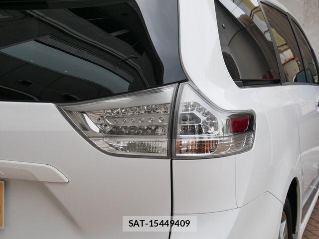 Toyota SIENNA 2013-06 8368681-9