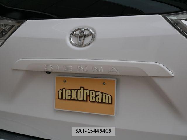 Toyota SIENNA 2013-06 8368681-10